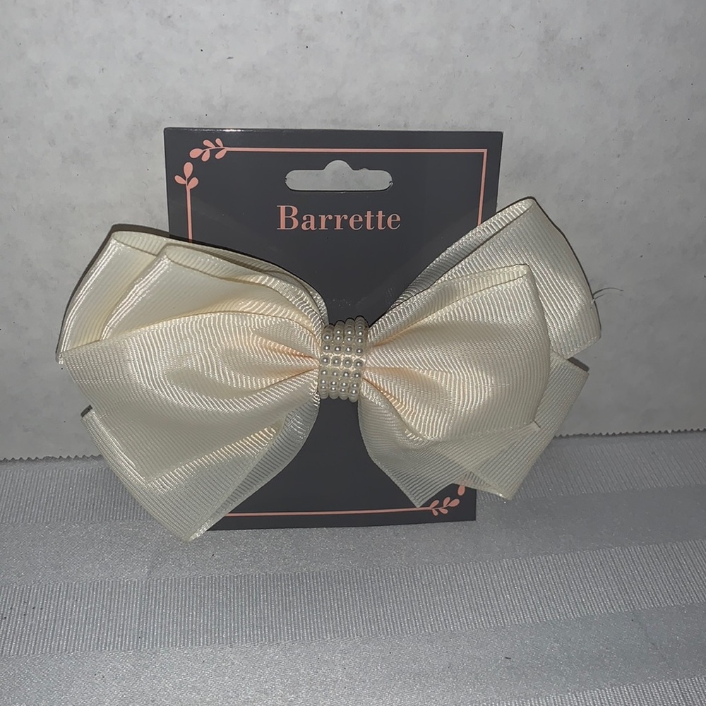 Girls barrette. Ivory ribbon with little pearls.